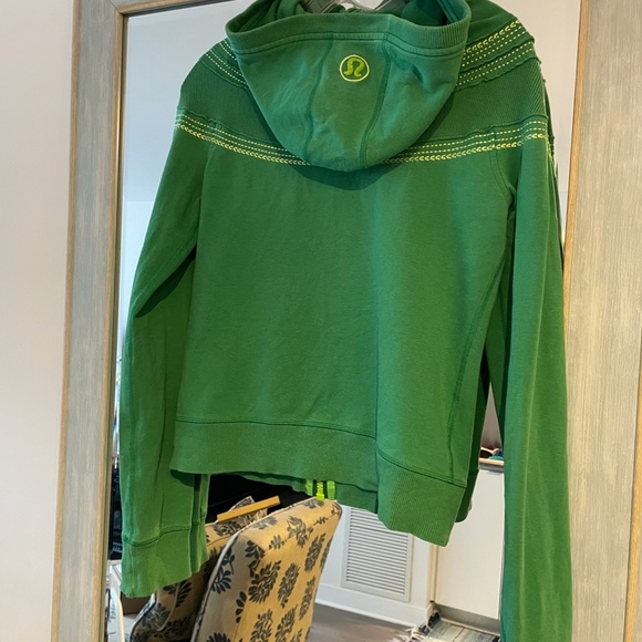 Lulu Lemon zip up hoodie - Picture 3 of 3